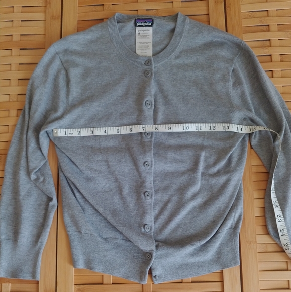 Patagonia button up cardigan - Picture 9 of 10